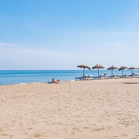 Town Lamarea إِستيبونا